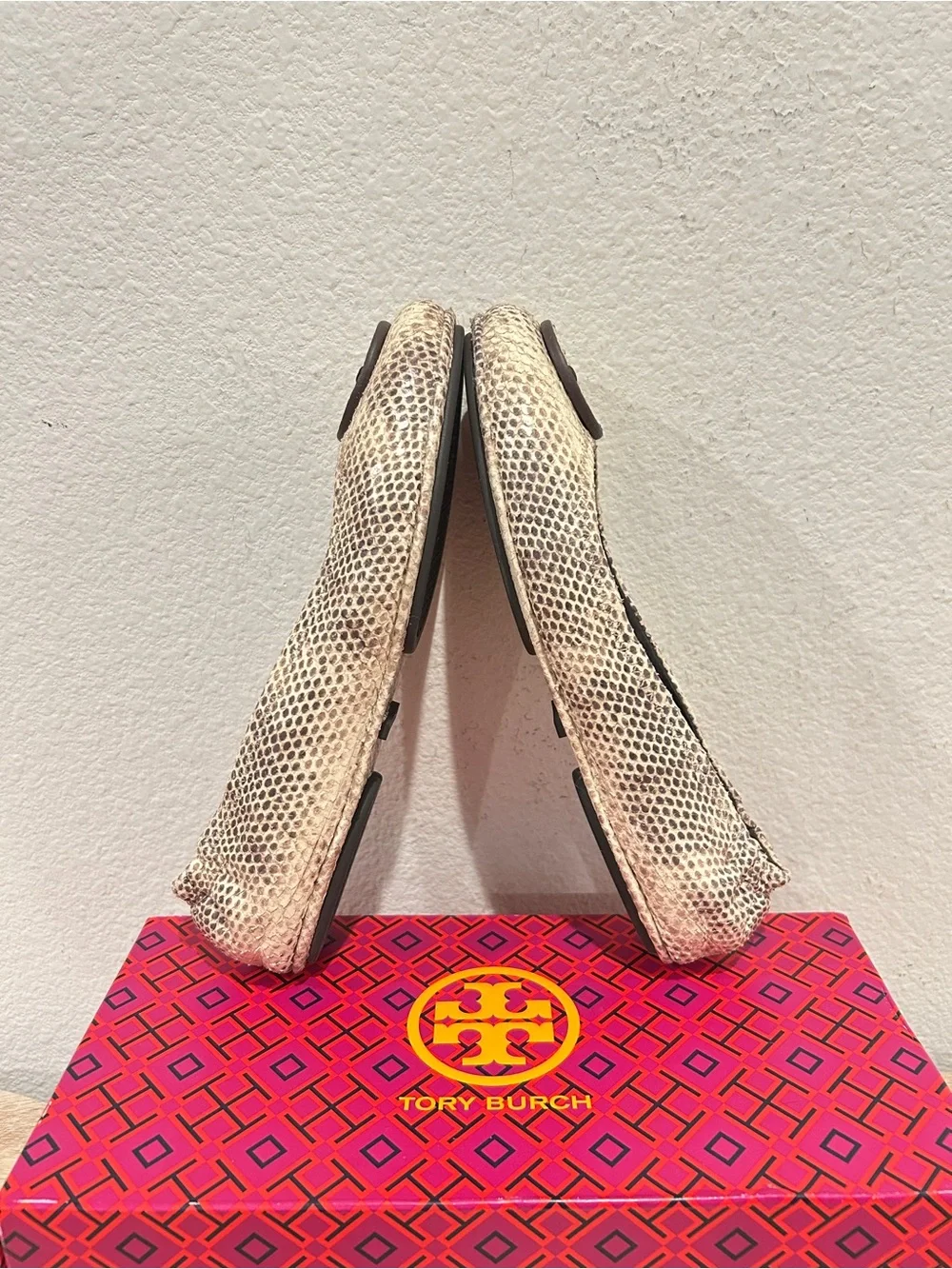 Tory Burch Minnie Travel Ballet Flats Cream Roccia Stamped Snake leather, Size 7